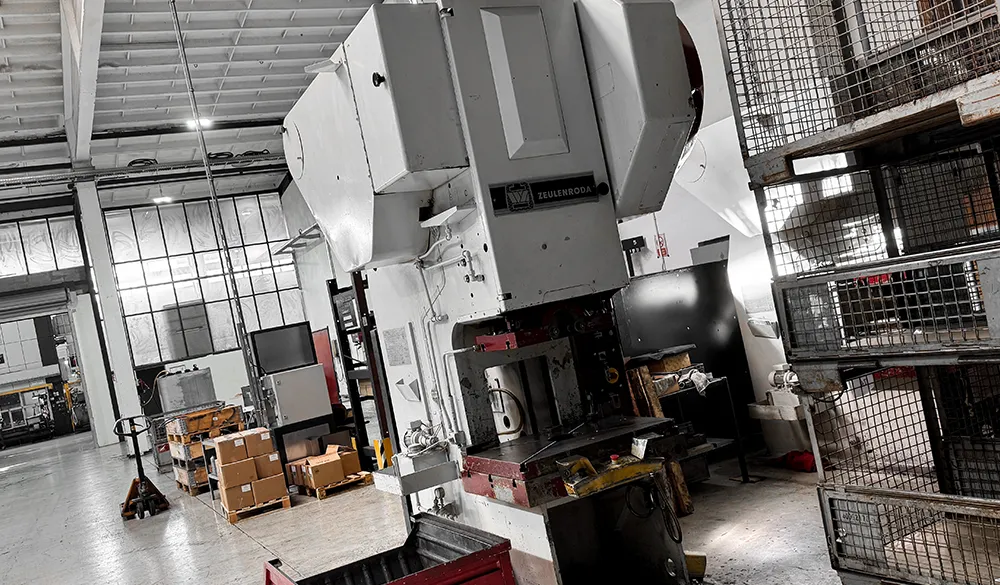 Exzenterpresse Handeinleger 2