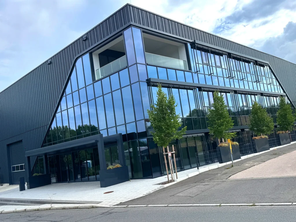 neue Halle